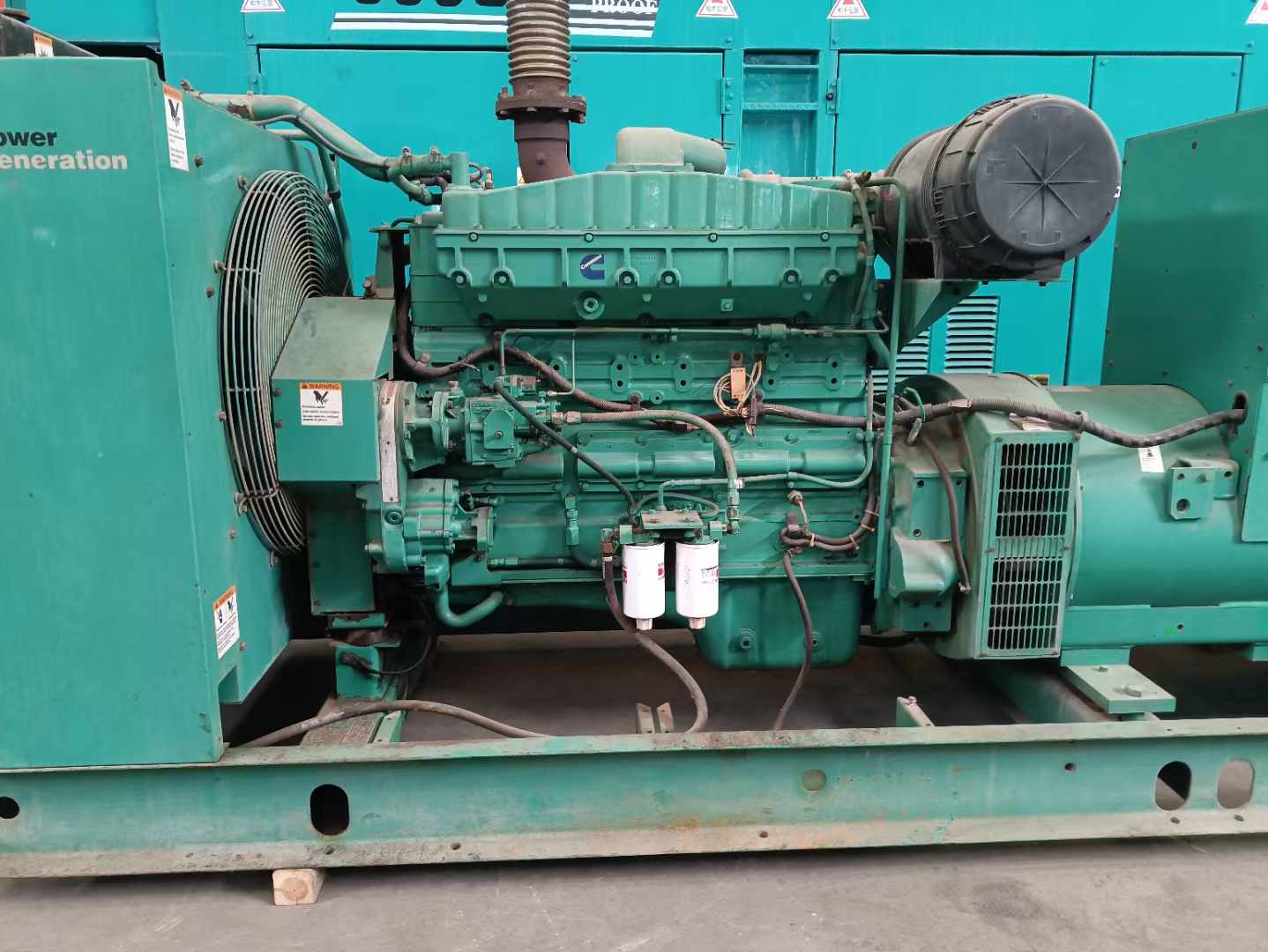 朝阳过载会对 600kW 柴油发电机组造成哪些损害？